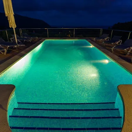 Maricel 칼라 라트자다